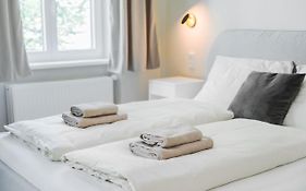 Premium Apartment - Walking Distance To City Center